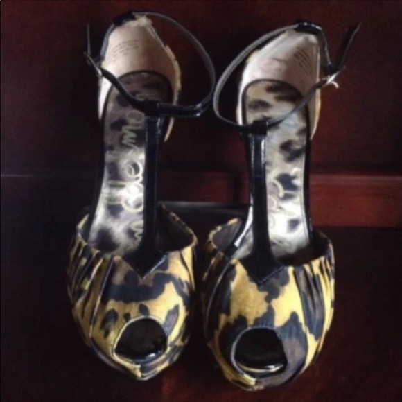 Sam Edelman Leopard Print T-Strap Stilleto - Picture 7 of 8